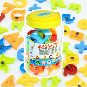 Magnetické písmená a čísla...