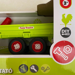 Traktor s vlečkou na skrutkovanie DIY