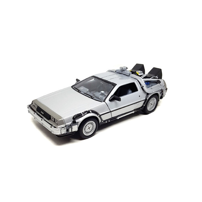 1:24 DeLorean Time Machine 1