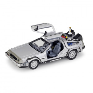1:24 DeLorean Time Machine 2