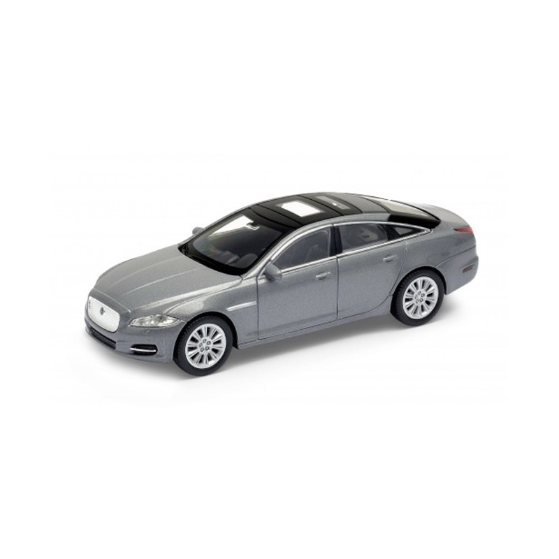 1:34 2010 Jaguar XJ