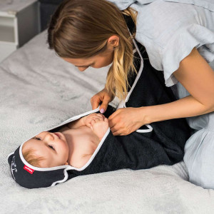 Dětská bambusová osuška s kapucí BabyOno černá