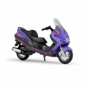 1:18 1999 Yamaha Majesty...