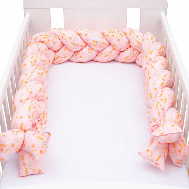 Ochranný mantinel do postieľky vrkoč New Baby Harmony ružový