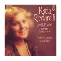 Sings Verdi & Puccini